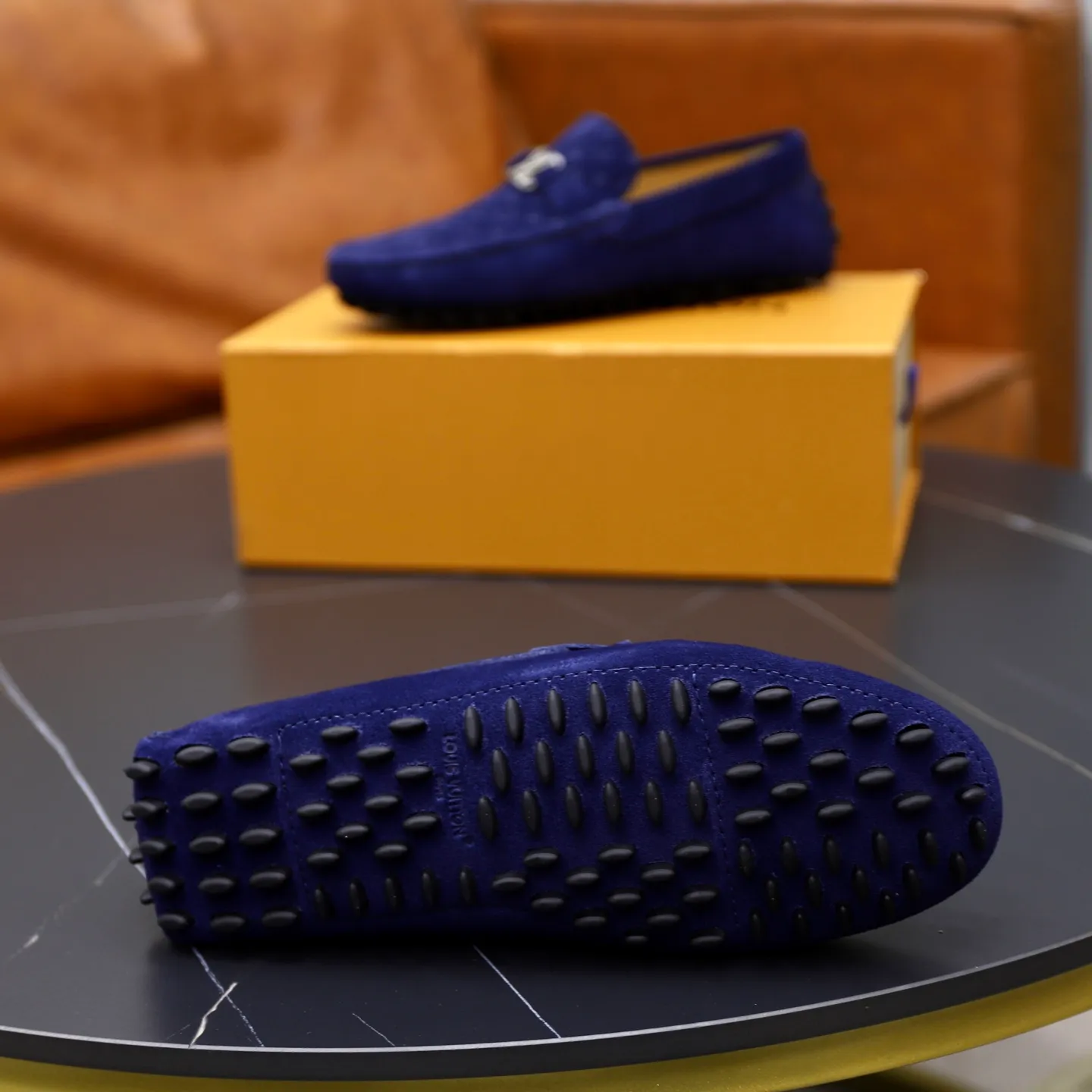 Ex-factory price: 480💰【LV】Louis Vuitton ⚠️High-end men’s driving and pedal series ⚠️38-44 (customized for 45) ⚠️All original cowhide leather! Thick and soft! Made entirely of calfskin lining! The latest non-slip beanie sole! Three-dimensional package technology! Fashionable and classic! Handicrafts! Original high quality! Feel free to compare!